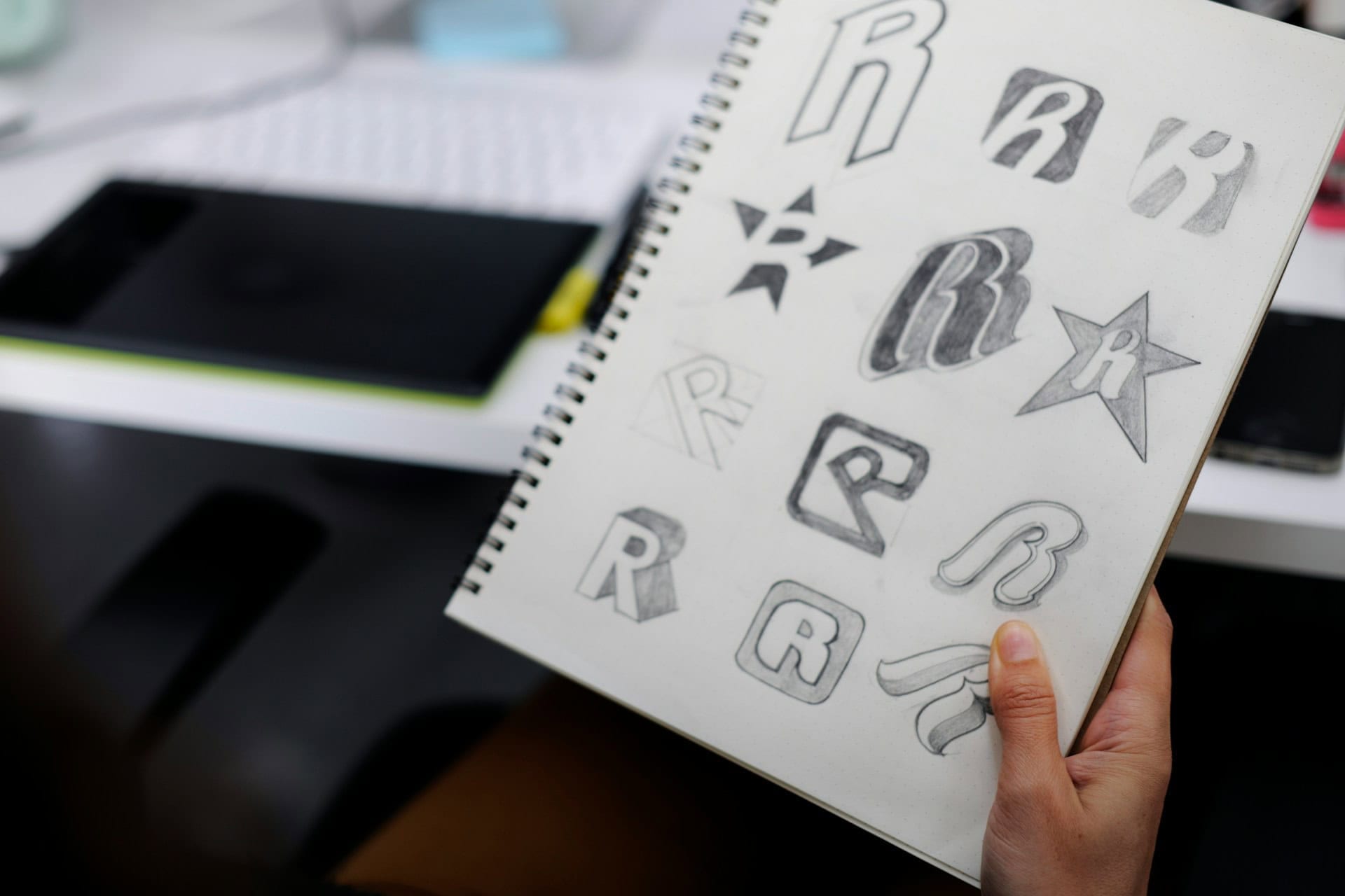 logo graphic designers