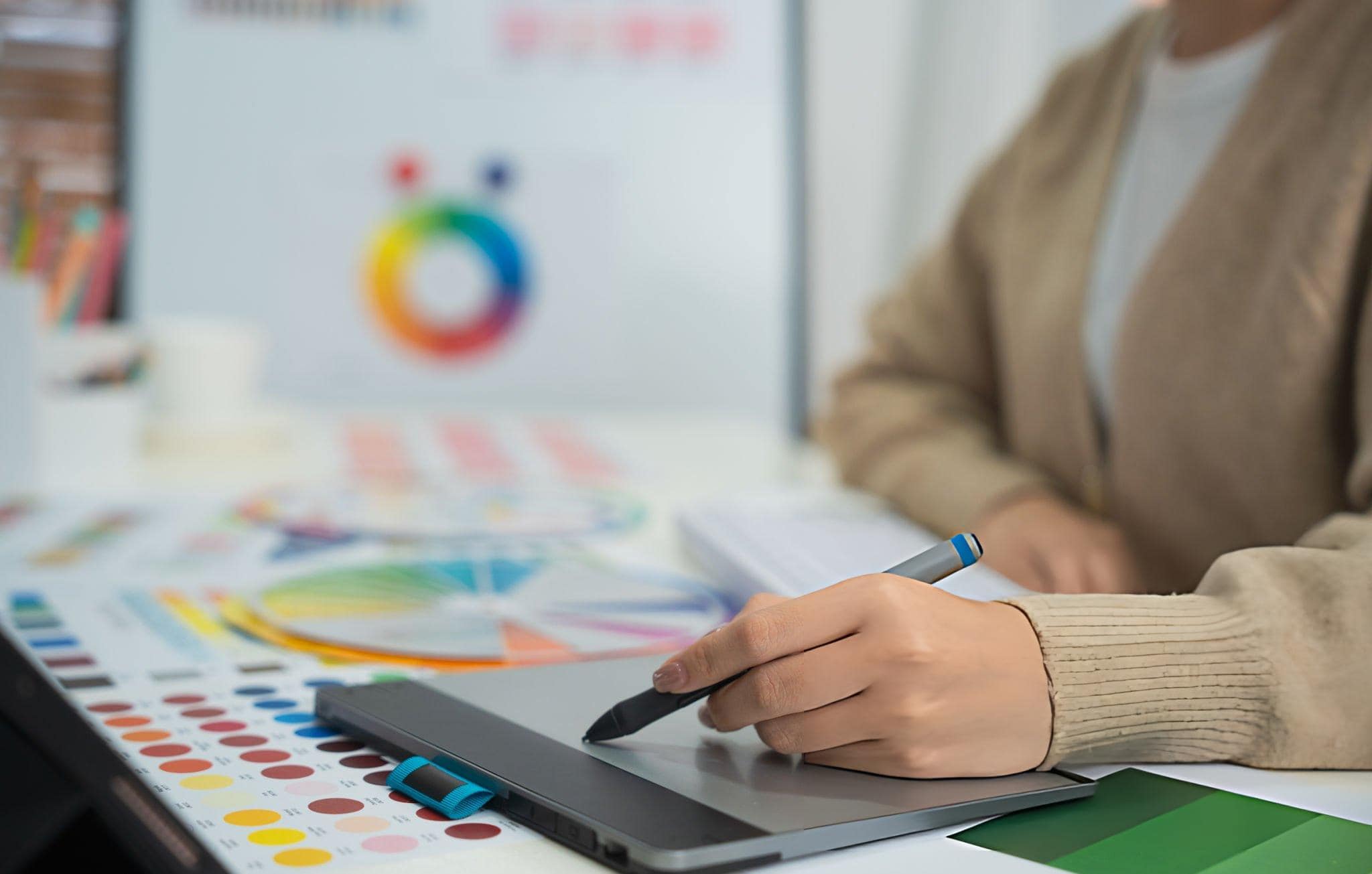 logo graphic designer